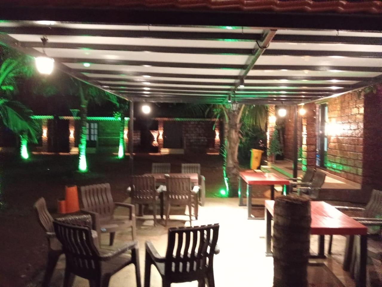 Saka Kadams Home Stay Guhāgar Dış mekan fotoğraf